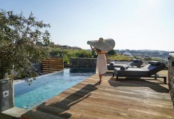 Ikies of Mykonos allows 18 year olds to book a room