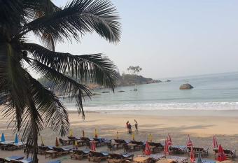 Alexmarie Guest house has Balcony rooms