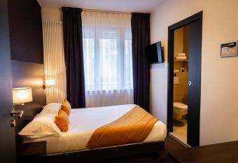 Hotel Astrid Caen centre allows 18 year olds to book a room