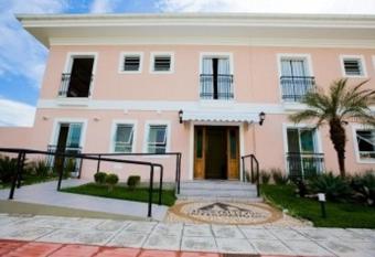 Floripa Hostel Barra da Lagoa allows 18 year olds to book a room