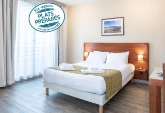 Residhotel Grenette allows 18 year olds to book a room