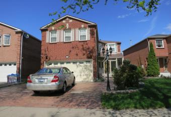 All Seasons Bed & Breakfast allows 18 year olds to book a room