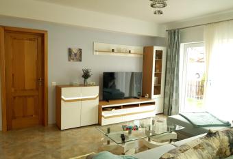 Green Garden has Balcony rooms