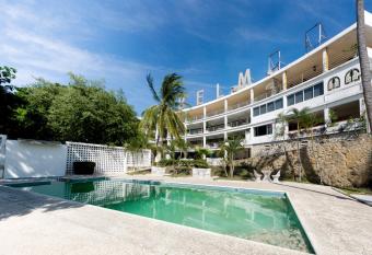 OYO Hotel Belmar,Caleta, Acapulco allows 18 year olds to book a room