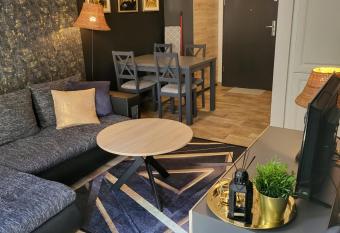 Moon Apartments has Balcony rooms