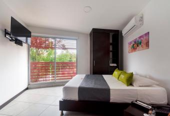 Ayenda 1406 Depeapan allows 18 year olds to book a room