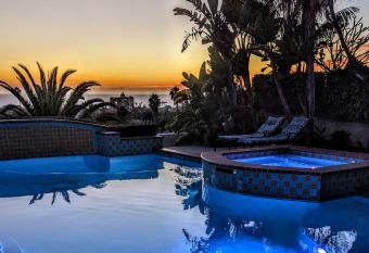 360 Degree Ocean & City Views With Pool, Spa, Close to the Beach! Pets OK has rooms with a private hot tub