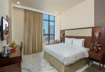 Muscat Gate Hotel allows 18 year olds to book a room