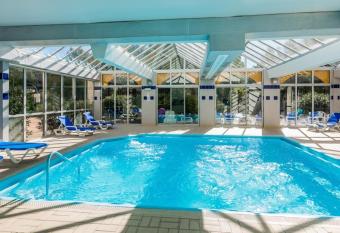 ibis S  te Balaruc les Bains Bien-  tre et Spa has Balcony rooms