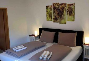 Wein Lodge Durbach - Josephsberg has Balcony rooms