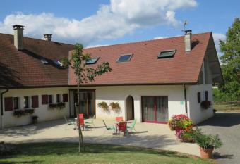Les chambres du cru has Balcony rooms