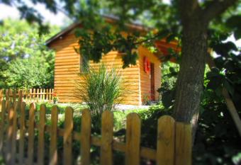 Cs  nakh  z allows 18 year olds to book a room