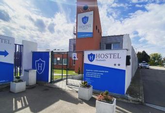 Hostel Hodon  n allows 18 year olds to book a room