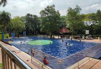 Jana View Condotel MN allows 18 year olds to book a room