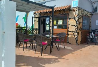 Hostal B  lgica allows 18 year olds to book a room