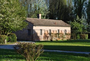 BORGO GIUSTINIANI Cottage Mora has Balcony rooms
