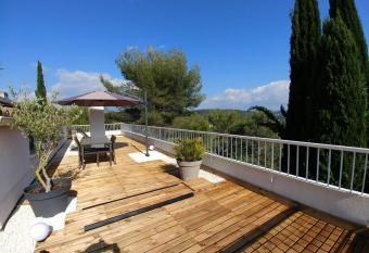 Suite l Escoundudo has Balcony rooms