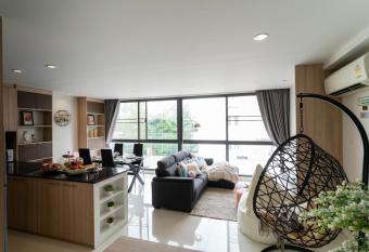 Prairie Villa has Balcony rooms