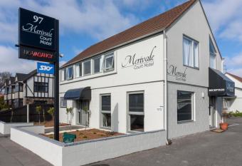 Merivale Court Motel & Apartments has Balcony rooms