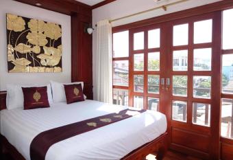 Manorom Boutique Hotel has Balcony rooms