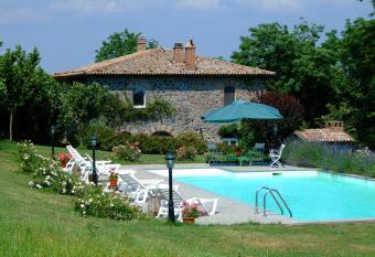 Casale sovrastante il lago di Bolsena has Balcony rooms