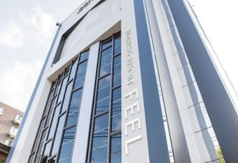 Hotels & Resort Feel has Smoking rooms