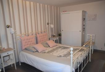 Au c  ur de la lys has Balcony rooms