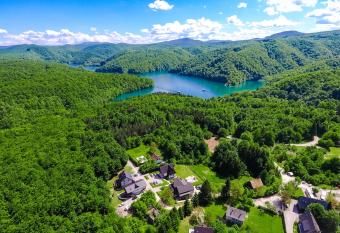 B&B Plitvica Lodge has Balcony rooms