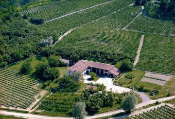 La Giribaldina Winery & Farmhouse has Balcony rooms