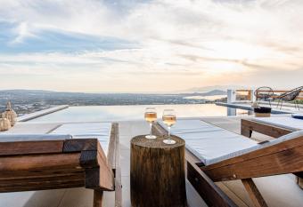 Naxos Skyline Deluxe Villas has Balcony rooms