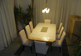 Apartment-Bergblick has Balcony rooms