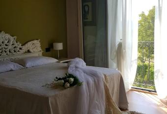 La Terrazza sui Vigneti-Rovescala has Balcony rooms