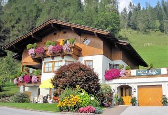 Haus Silvia has Balcony rooms