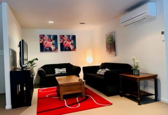 Villa Sebastian - Large Modern Home has Balcony rooms