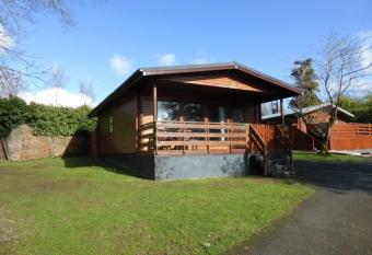 Bluebell Lodge 7 with Hot Tub Newton Stewart has Balcony rooms