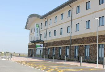 Holiday Inn Express - Bodmin - Victoria Junction, an IHG Hotel allows 18 year olds to book a room