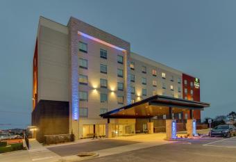 Holiday Inn Express & Suites Nashville Metrocenter Downtown By IHG allows 18 year olds to book a room