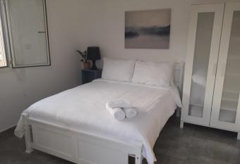 blue spot allows 18 year olds to book a room