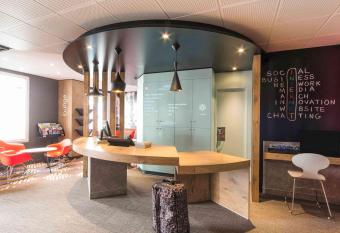 ibis La Rochelle Centre Historique allows 18 year olds to book a room