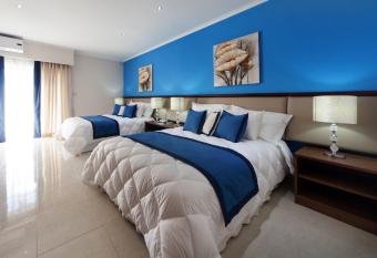 Port View Guesthouse has Balcony rooms