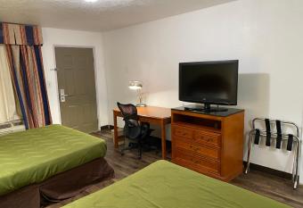 Desert Sands Inn & Suites has Balcony rooms