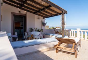 Modern art appartement with sea view allows 18 year olds to book a room