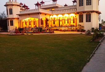 Bhanu Mahal - A Heritage Homestay has Balcony rooms