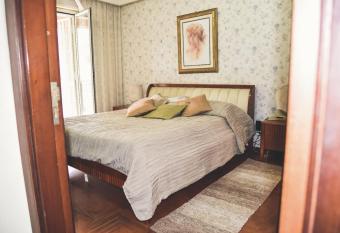 VILLA VALERA allows 18 year olds to book a room