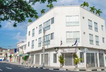 Apartasuites San Marcos allows 18 year olds to book a room