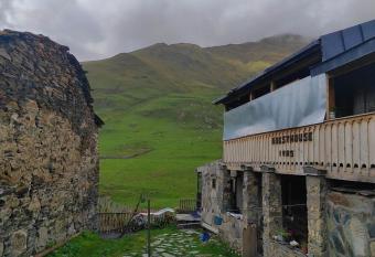 Guesthouse Ivas has Balcony rooms