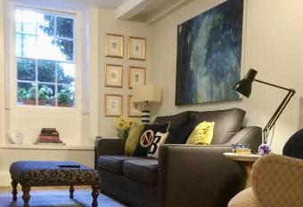 Beautiful 1BR Apartment in Historic St Aubin House allows 18 year olds to book a room