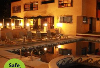 Hotel Finca Las Hortensias allows 18 year olds to book a room