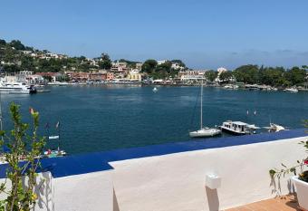 Molo35 allows 18 year olds to book a room