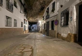 La roca encantada has Balcony rooms